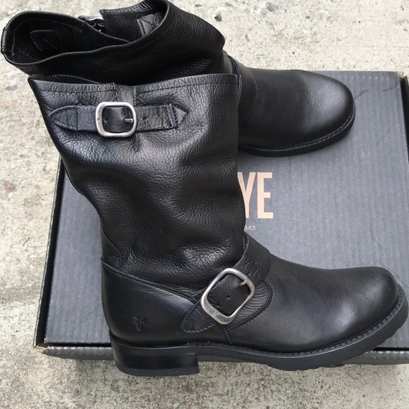 Frye Veronica Short Boot size 6 - Picture 3 of 10